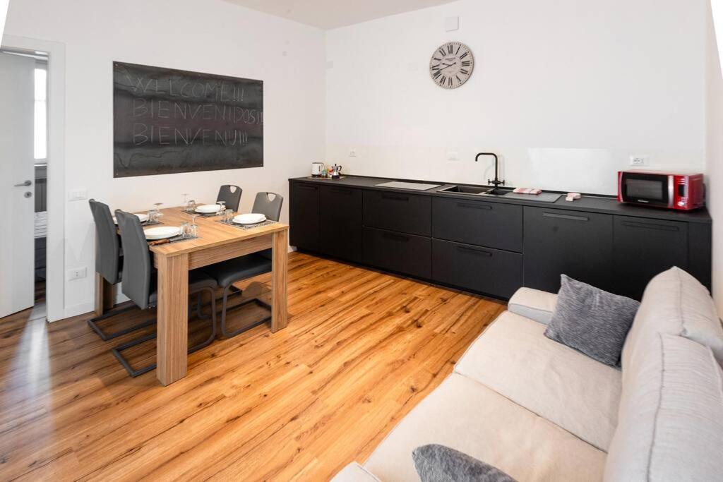 Gewiss Stadium Luxury Apartment With Terrace แบร์กาโม ภายนอก รูปภาพ